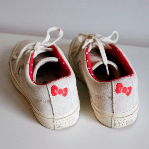 Hello Kitty x Converse One Star Low Top Sneakers - Picture 3 of 5